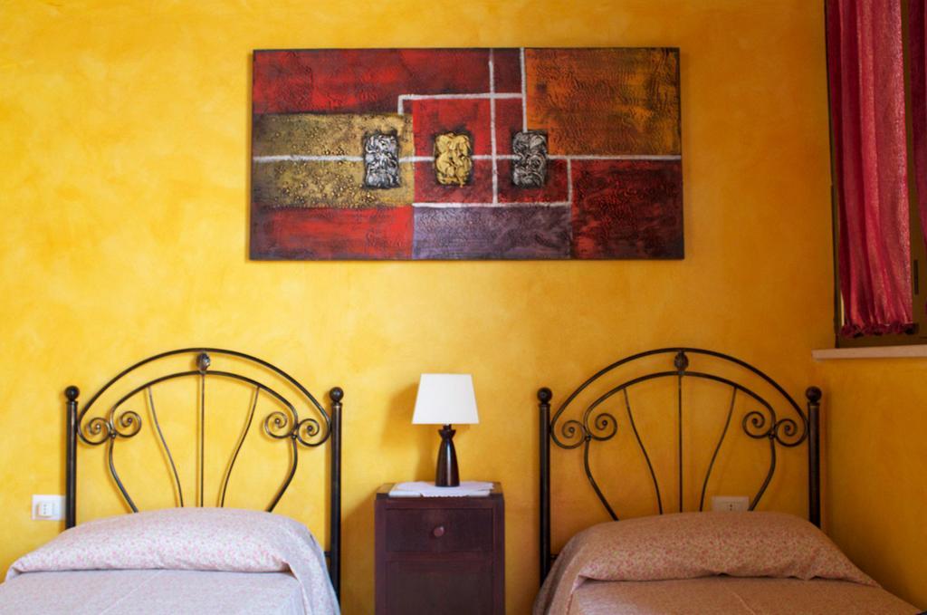 Lido Marini Apartments Room photo